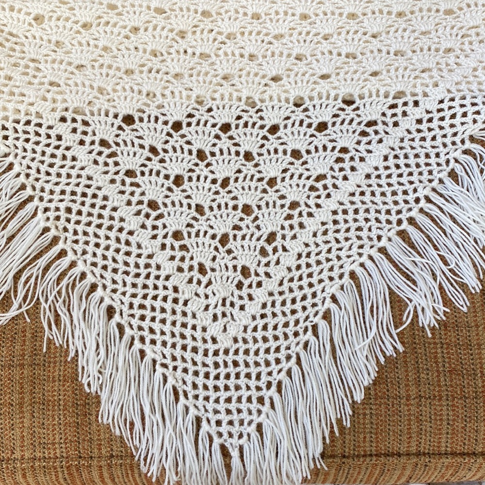 Authentic Vintage Crocheted Shawl or Wrap - Picture 6 of 8